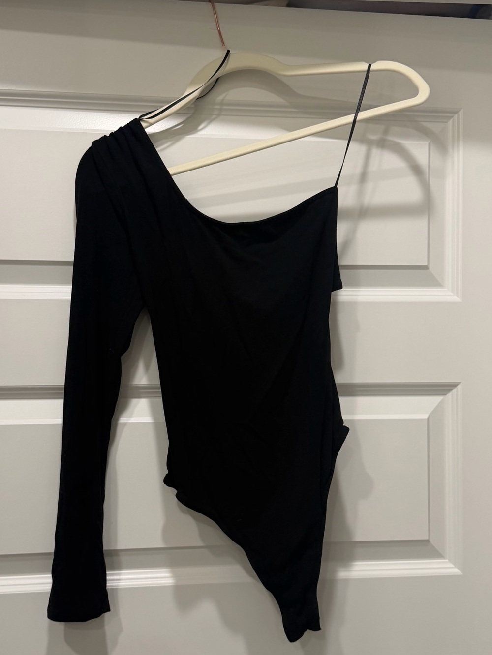 Astr the Label Black One-Shoulder Bodysuit NWOT